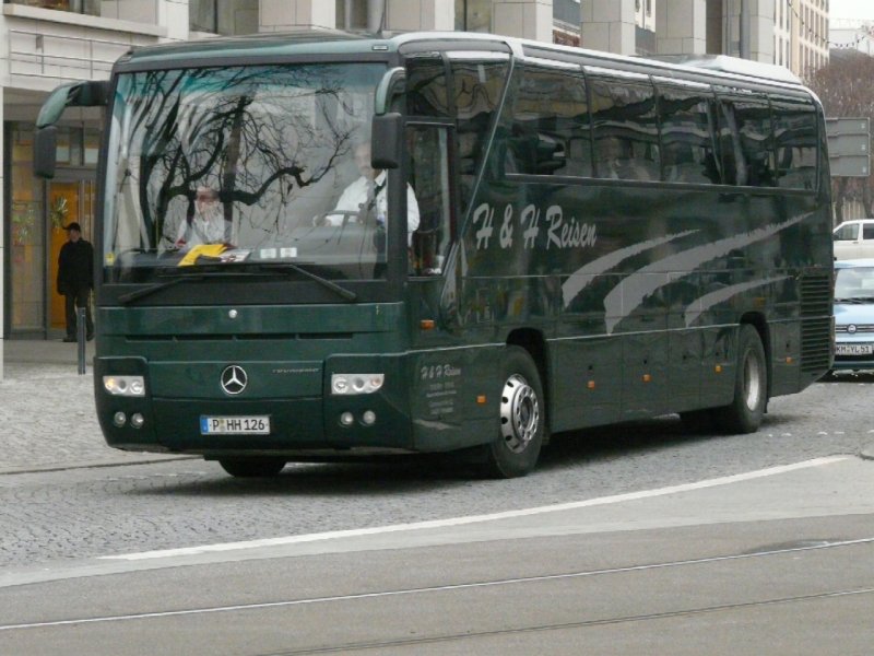 H&H Reisen - Mercedes TOURISMO P:HH 126 unterwegs in Dresden am 10.12.2008