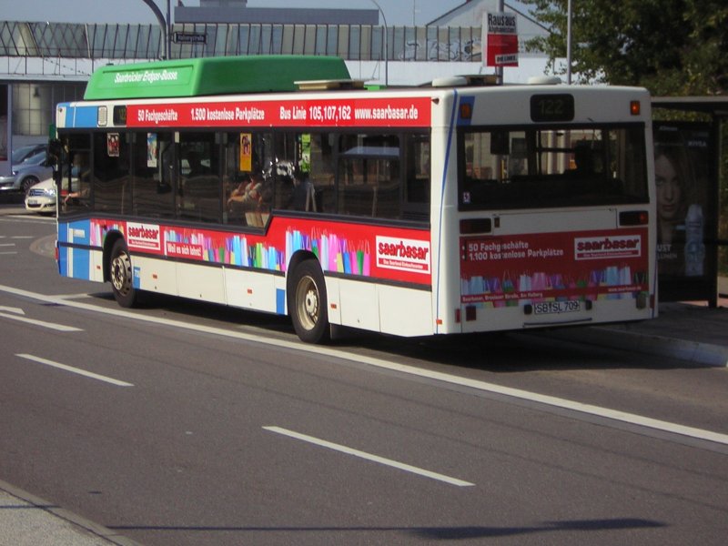 Hier ist wieder ein Erdgasbus der Firma MAN zu sehen.