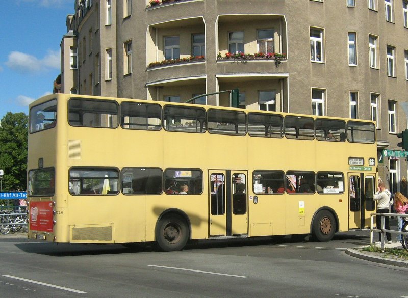Hist. Doppeldeckerbus in tegel, 13.9.2008 - Sonderverkehr zum Jubilum von Alt-Heiligensee