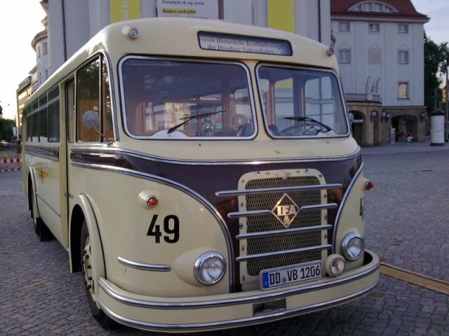 Historischer IFA Bus der DVB ( Dresdner Verkehrsbetriebe AG )