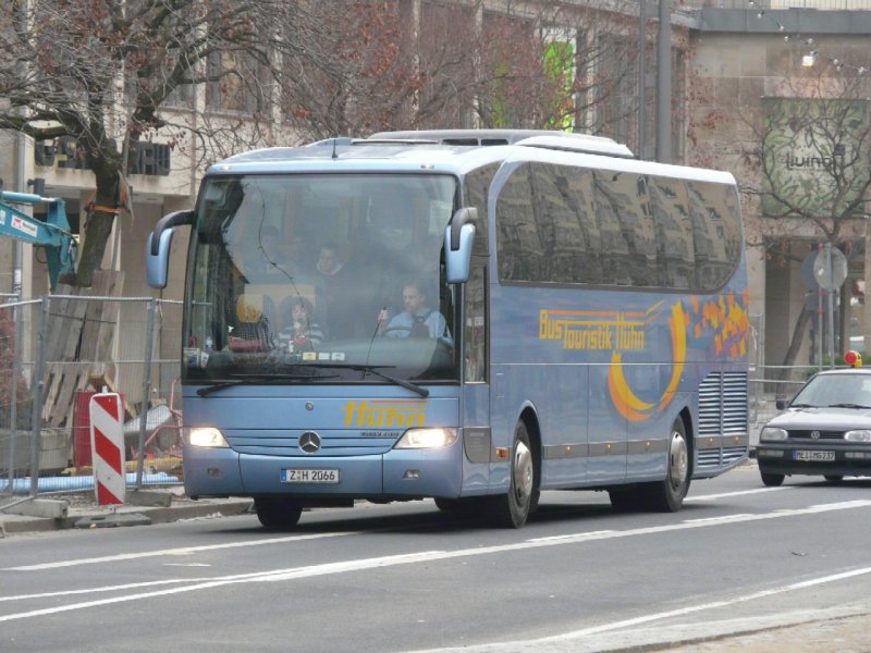 Hhn Touristik - Mercedes TRAVEGO Z:H 2066 unterwegs in Dresden am 10.12.2008