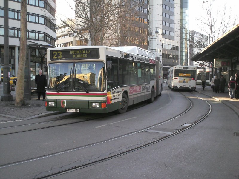 Im frhjahr 2008 hlt ein MAn NG 272.2 (34xx-Serie)am K als Linie 23.