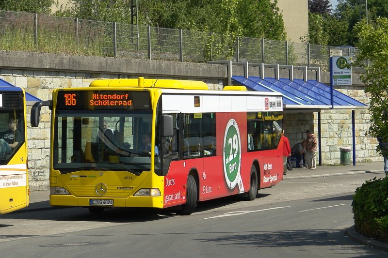 Im Juli 2009 beginnt EVAG 4024 seine Fahrt Richtung 
Altendorf Schlerpat auf der Linie 186.
Er trgt Werbung fr das DB Dauerspezial.

