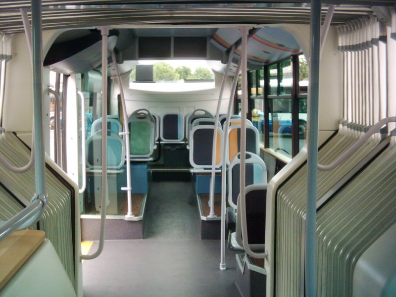 Innenraum Irisbus Cralis (Blick nach hinten)