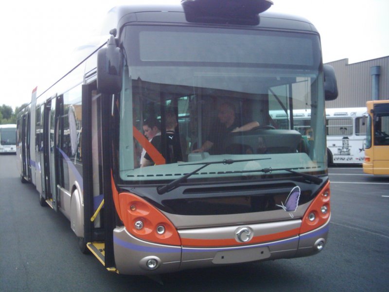 Irisbus Cralis: modernes Design noch ohne Hybridantrieb.