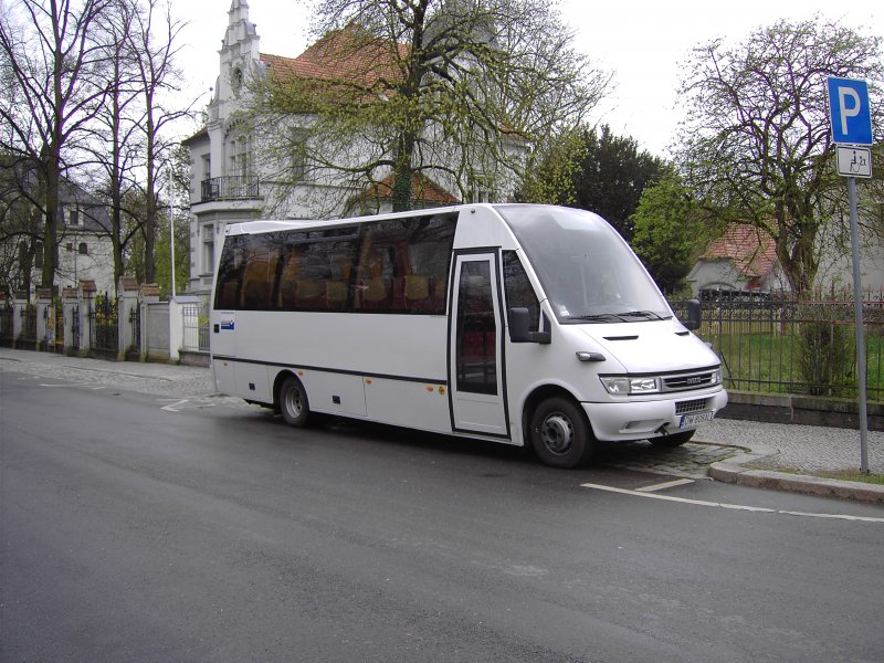 IVECO einer polnischen Reisegruppe am 18.04.2008 in Guben