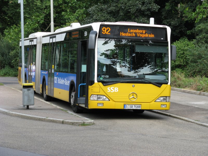 Kurz vor seiner Abfahrt lsst sich der O530G 7088 auf Linie 92 am Hauptbhanhof(Nordausgang)nochmal ablichten,08.08.08