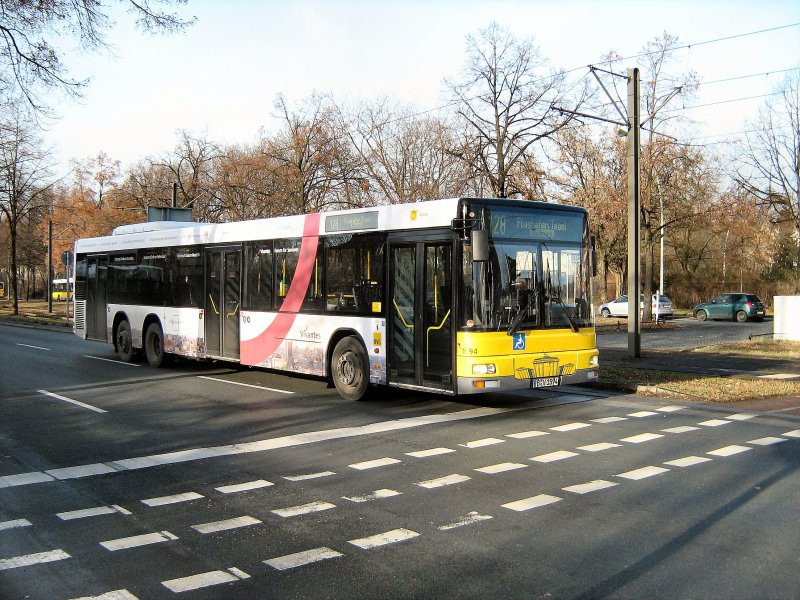Linienbus der BVG beginnt neue Fahrt ab Berlin, Osloer Strasse - Januar 2008