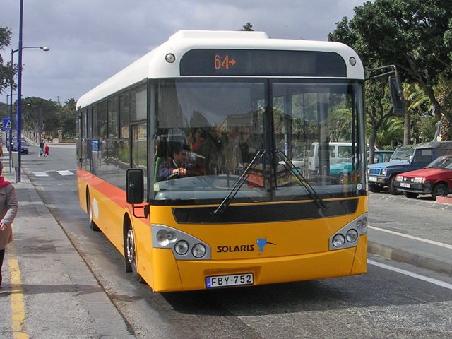 Malta Bus FBY-752 Solaris in Valletta 2006