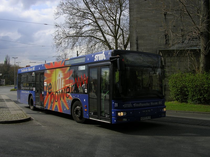 MAN , Wagen 20 der Stwh,Stadtwerke Herne AG, revier-power 
in Wanne Eickel.(13.04.2008)