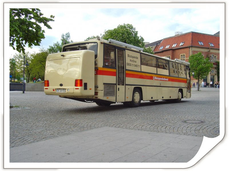 MAN-Blutspendebus  in Spandau, Mai 2008