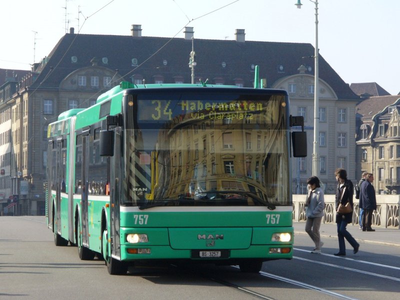 Man Bus Nr. 757 Unterwegs in  Basel am 03.11.2007