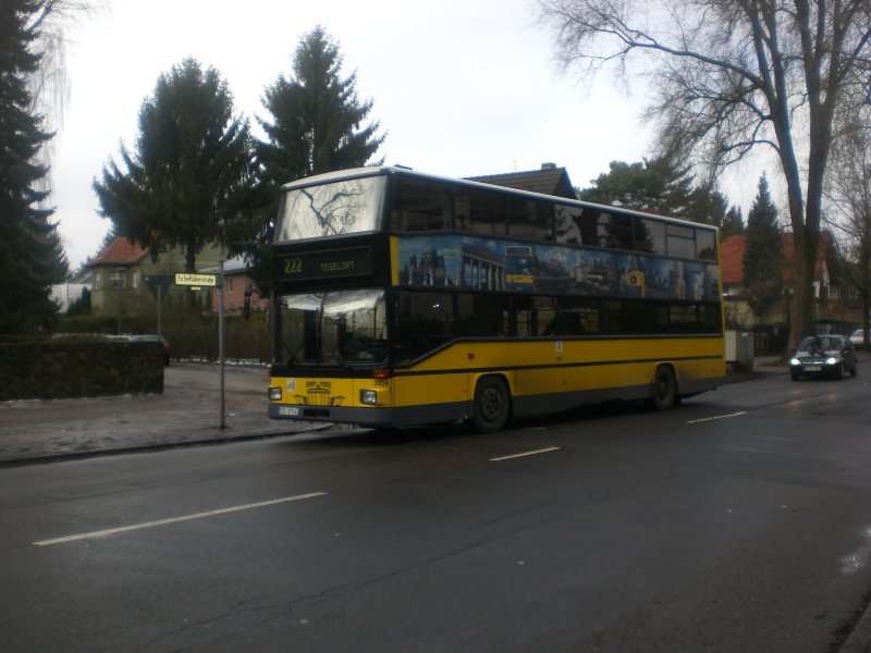 MAN-Doppeldecker auf der Linie 222 nach Tegelort an der Haltestelle Konradshhe Schwarzspechtweg.