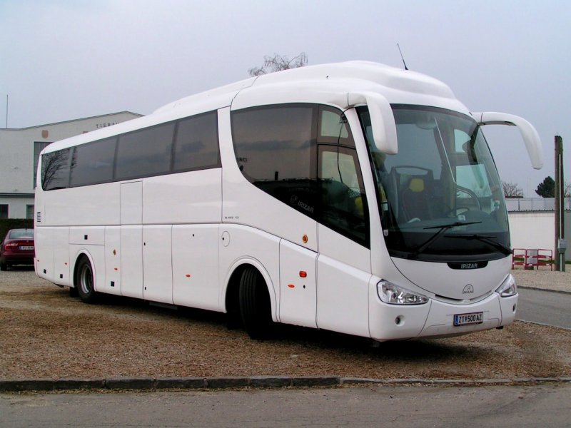 MAN (irizar) steht am Messegelände in Ried i.I.; 080412