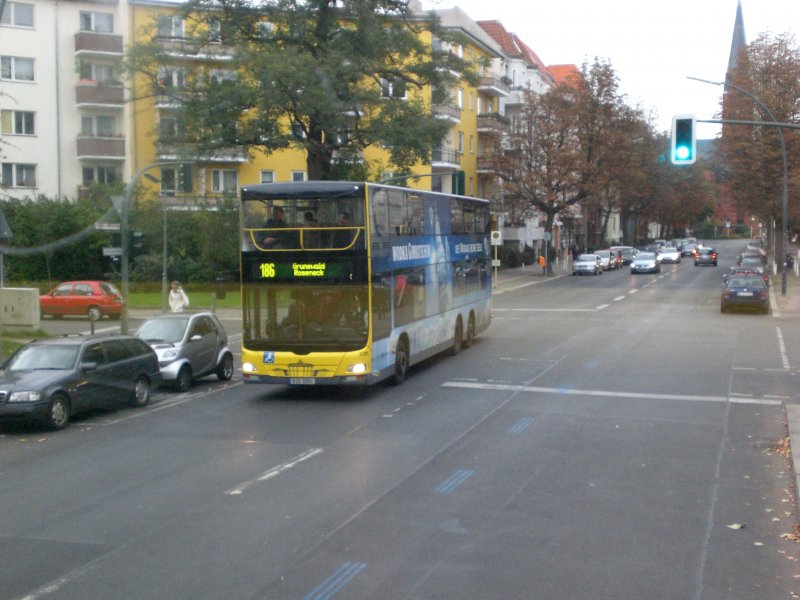 MAN Lion's City DD (Doppelstock) auf der Linie 186 nach Grunewald Roseneck an der Haltestelle Schillerplatz.