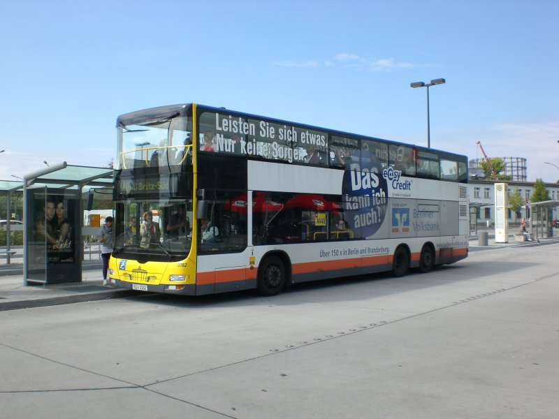 MAN Lion's City DD (Doppelstock) auf der Linie M46 nach U-Bahnhof Britz-Sd am S-Bahnhof Sdkreuz.