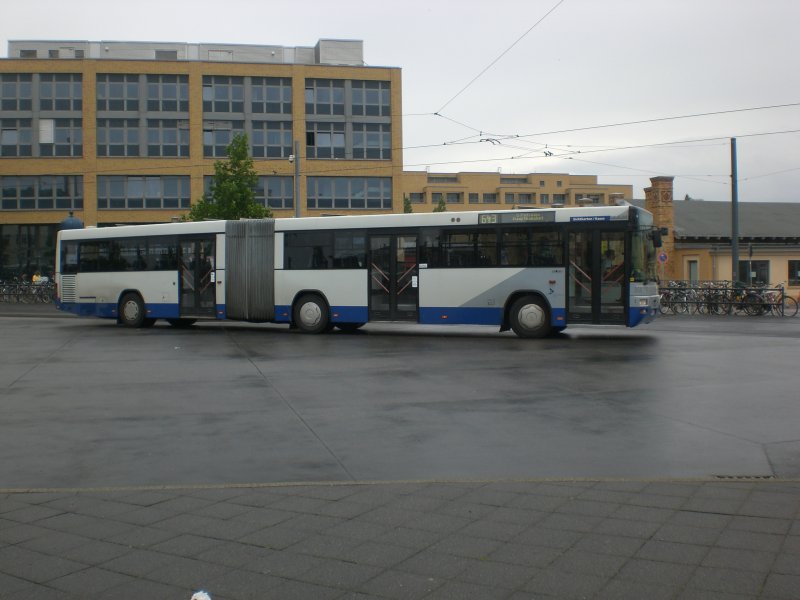 MAN moderne SL-Busse auf der Linie 643 am Hauptbahnhof.