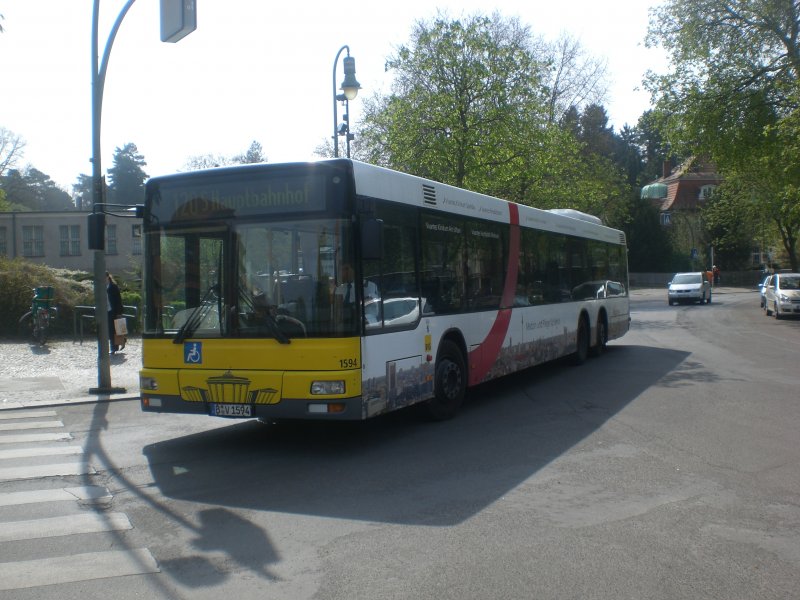 MAN Niederflurbus 2. Generation auf der Linie 120 nach Hauptbahnhof am S-Bahnhof Frohnau.