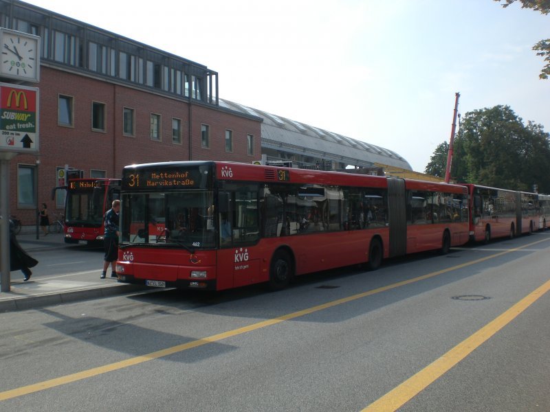 MAN Niederflurbus 2. Generation auf der Linie 31 nach Mettenhof Narvikstrae am Hauptbahnhof.