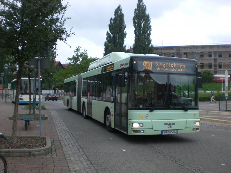 MAN Niederflurbus 2. Generation auf der Linie 980 nach Seefichten am Hauptbahnhof.