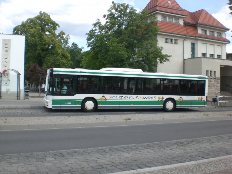 MAN Niederflurbus 2. Generation der Linie 867 nach Musikerviertel am S-Bahnhof Zepernick.