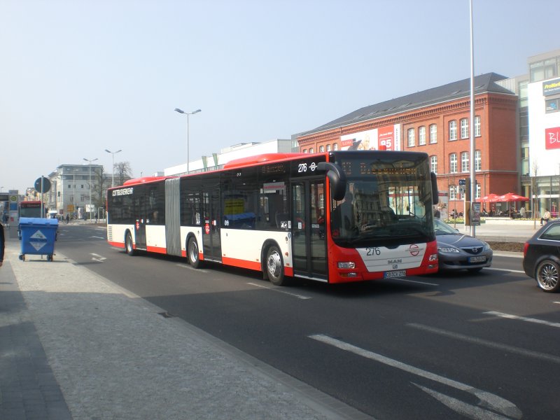 MAN Niederflurbus 3. Generation (Lions City) auf der Linie 13 nach Dissenchen Wendeplatz an der Haltestelle Stadtpromenade.