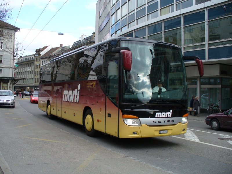 Marti  - Setra Reisecar unterwegs in Biel / Bienne am 04.04.2008