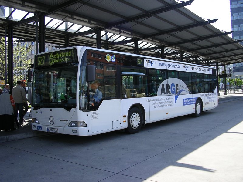 MB Citaro , Wagen 410 ,Linie 527 im Busbahnhof Hagen.(04.05.2008) 