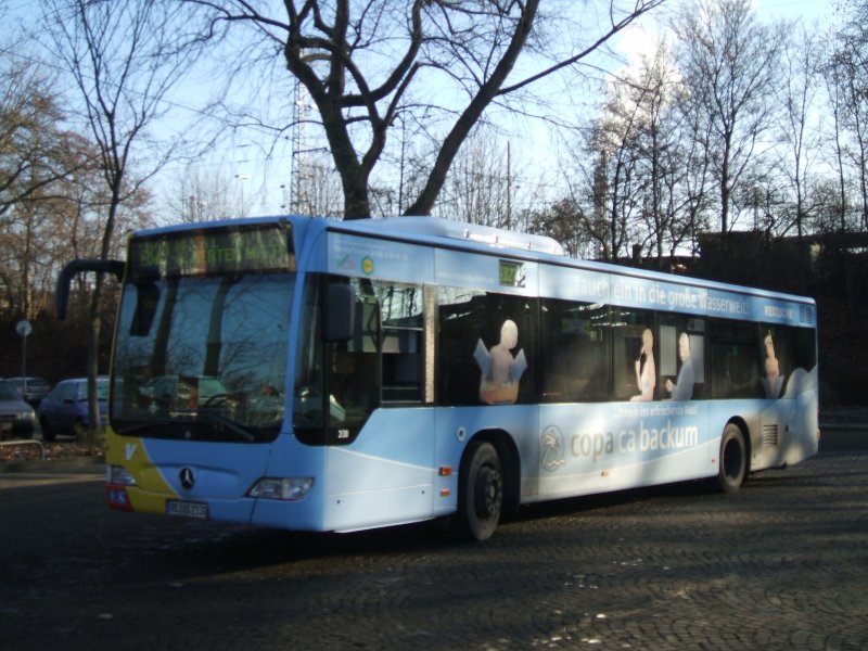 MB Citaro der Vestischen, als Linie SB 27 in Wanne Eickel,bei
der Ruhepause.(02.01.2008) 