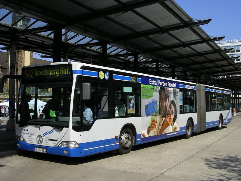 MB Citaro, Wagen 654 als Linie 542 im Hagener Busbahnhof.(04.05.2008)