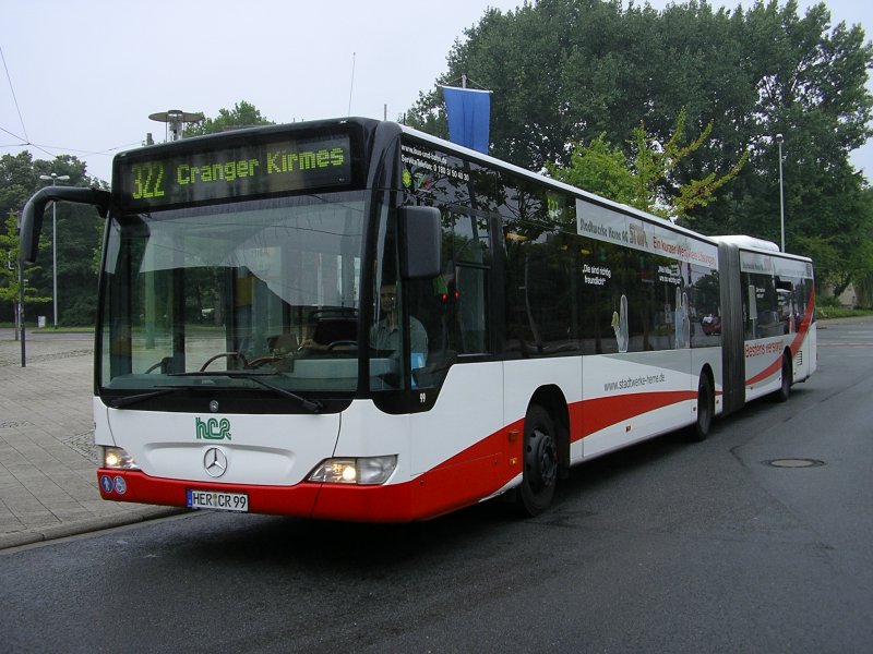 MB Citaro,hcr,Linie 322 von Wanne Eickel Hbf. nach Crange Kirmes,liebe Grsse an den freundlichen Busfahrer Thorsten.
(10.08.2008)