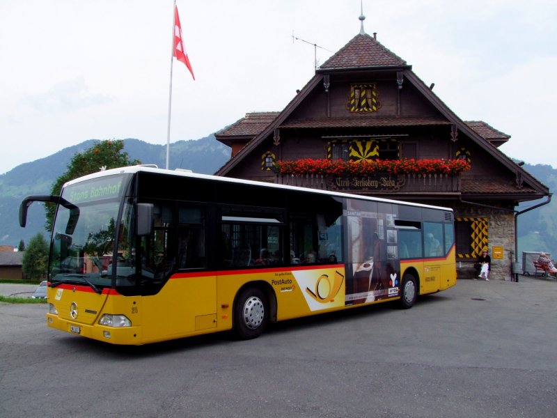 MB-Citaro(Postauto); vor der Bergstation der Treib-Seelisberg-Bahn; 080831