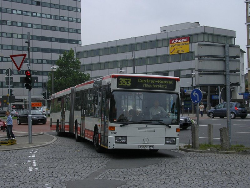 MB O405GN,Bogestra Wagen 9663,als Linie 353 von Bochum Hbf. nach Castrop-Rauxel Mnsterplatz.(28.08.2008) 