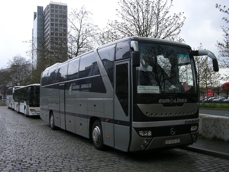 MB S715 Sanos von eurolines Ruhestellung im Dortmunder Busbahnhof.(15.04.2008)