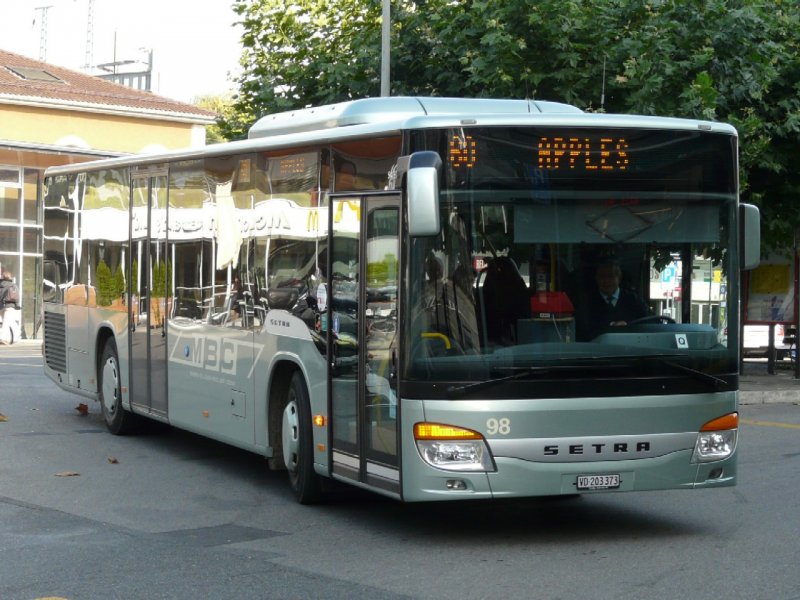 MBC - Setra S 415 NF  Nr.98 VD 203373 unterwegs auf der Linie 80 in Morges am 25.09.2008