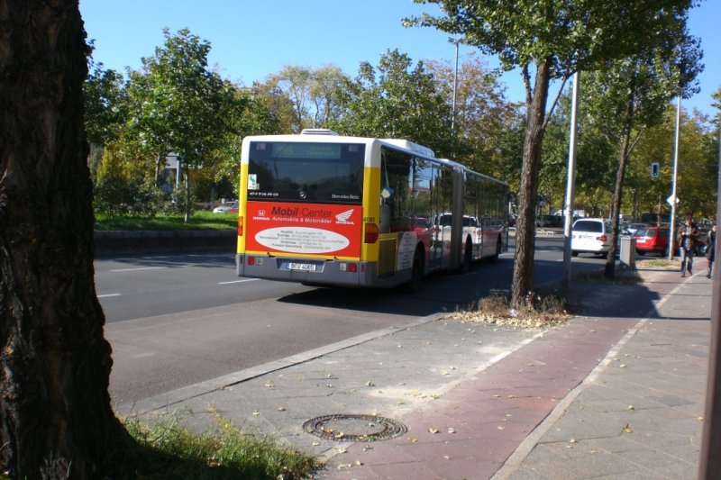 Mercedes-Benz O 530 I (Citaro) auf der Linie M49 nach Staaken Reimerweg an der Haltestelle Messedamm/ZOB/ICC.