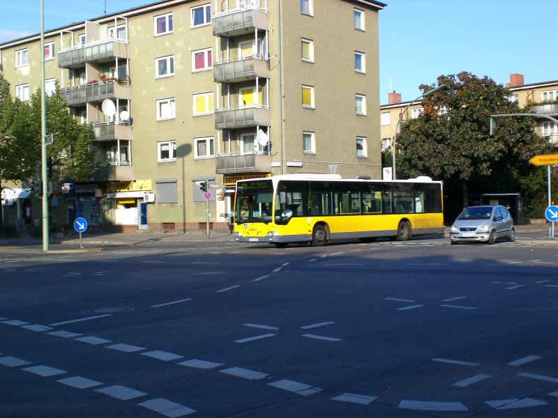 Mercedes-Benz O 530 I (Citaro) auf der Linie 170 nach S+U Bahnhof Rathaus Steglitz an der Haltestelle Britzer Damm/Gradestrae.