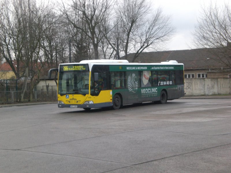 Mercedes-Benz O 530 I (Citaro) auf der Linie 265 nach U-Bahnhof Schlesisches Tor am S-Bahnhof Schneweide/Sterndamm.