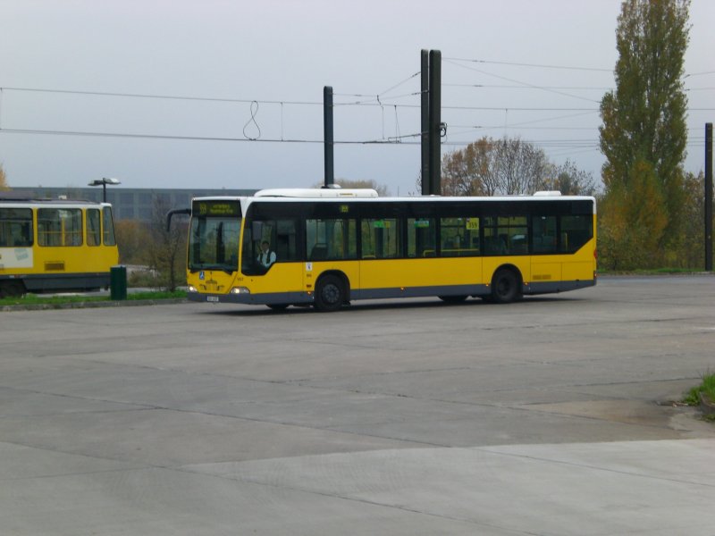 Mercedes-Benz O 530 I (Citaro) auf der Linie 359 nach Wartenberg Hagenower Ring an der Haltestelle Falkenberg.