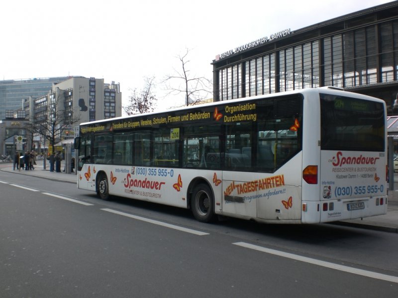 Mercedes-Benz O 530 I (Citaro) auf der Linie 204 nach Schneberg Lindenhof am S+U Bahnhof Zoologischer Garten.