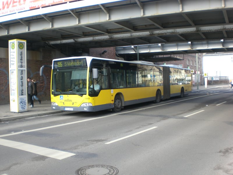 Mercedes-Benz O 530 I (Citaro) auf der Linie 195 am S-Bahnhof Mahlsdorf.