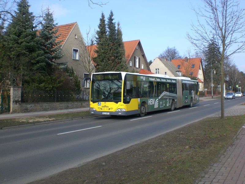 Mercedes-Benz O 530 I (Citaro) auf der Linie 195 nach S-Bahnhof Mahlsdorf an der Haltestelle Linderhofstraße.