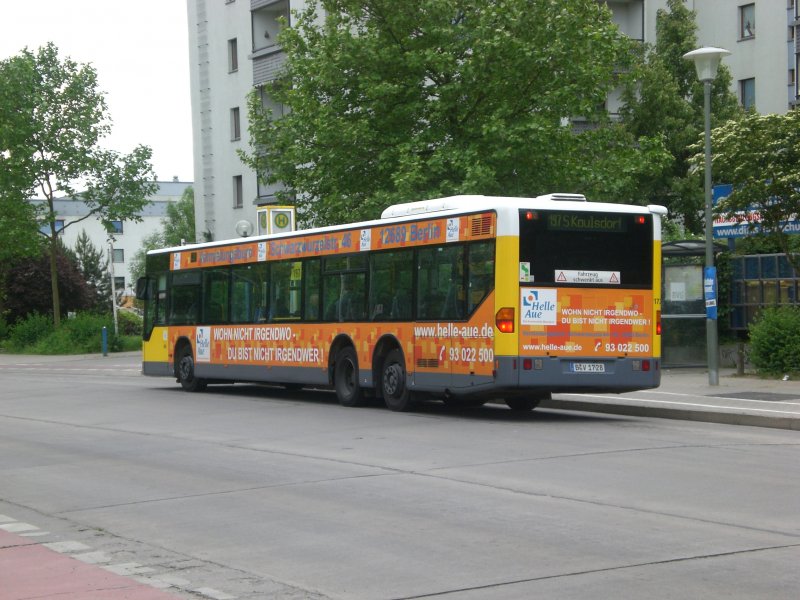 Mercedes-Benz O 530 I (Citaro) auf der Linie 197 nach S-Bahnhof Kaulsdorf an der Haltestelle Hellersdorf Gothaer Strae/Eisenacher Strae.
