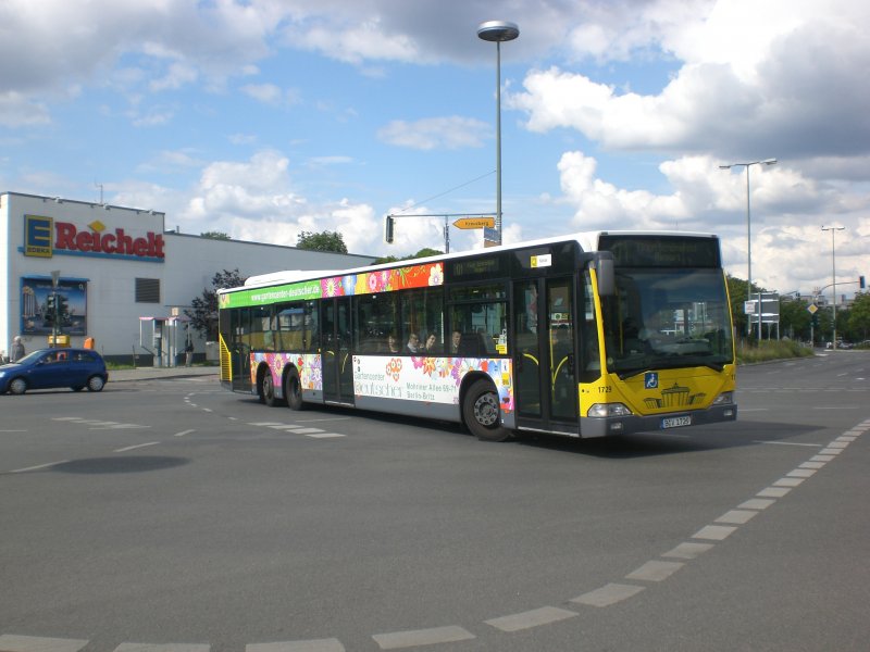 Mercedes-Benz O 530 I (Citaro) auf der Linie 171 nach Flughafen Schnefeld am U-Bahnhof Rudow.