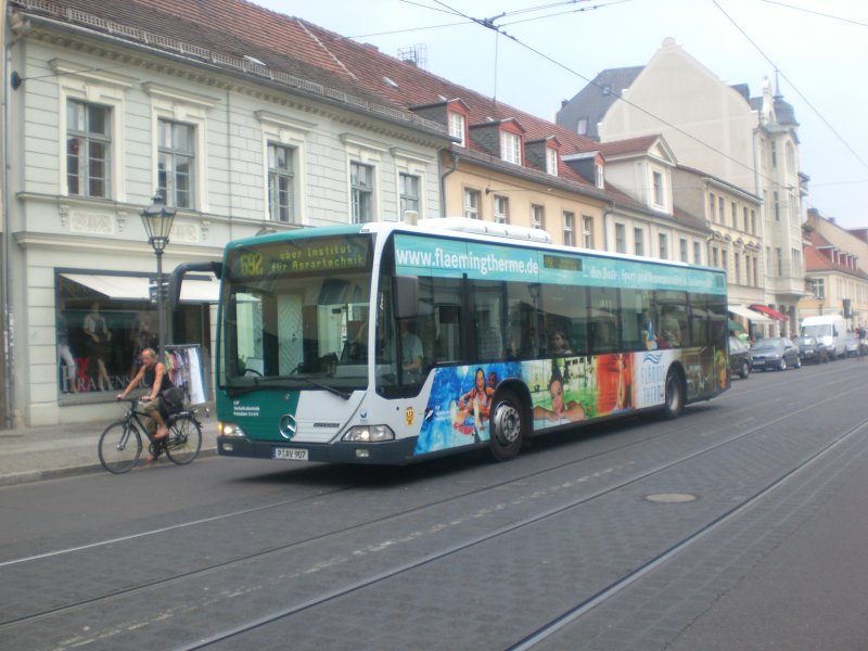 Mercedes-Benz O 530 I (Citaro) auf der Linie 692 nach Nedlitz Weier See an der Haltestelle Brandenburger Strae.