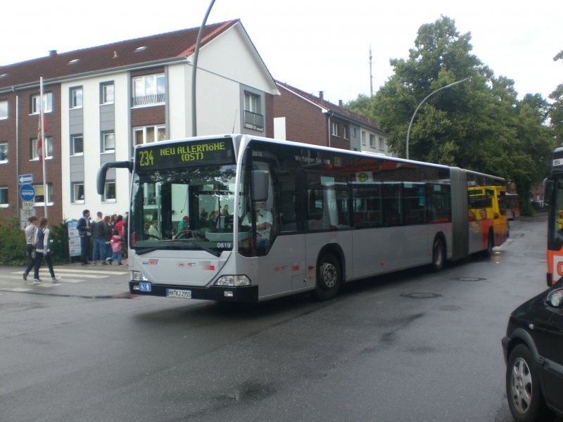 Mercedes-Benz O 530 I (Citaro) auf der Linie 234 nach Neu Allermhe(Ost) am S-Bahnhof Bergedorf.