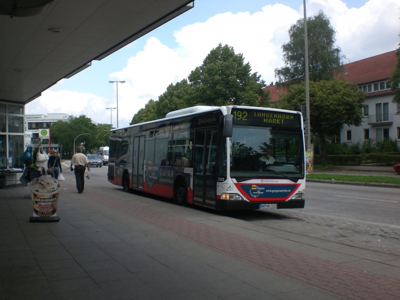 Mercedes-Benz O 530 I (Citaro) auf der Linie 192 am U-Bahnhof Langenhorn Markt.