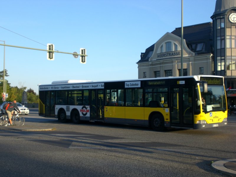 Mercedes-Benz O 530 I (Citaro) auf Betriebsfahrt am S-Bahnhof Heerstrae.