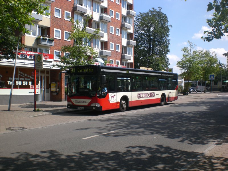 Mercedes-Benz O 530 I (Citaro) auf der Linie 569 nach Gartenholz(Sd) am Bahnhof Ahrensburg.