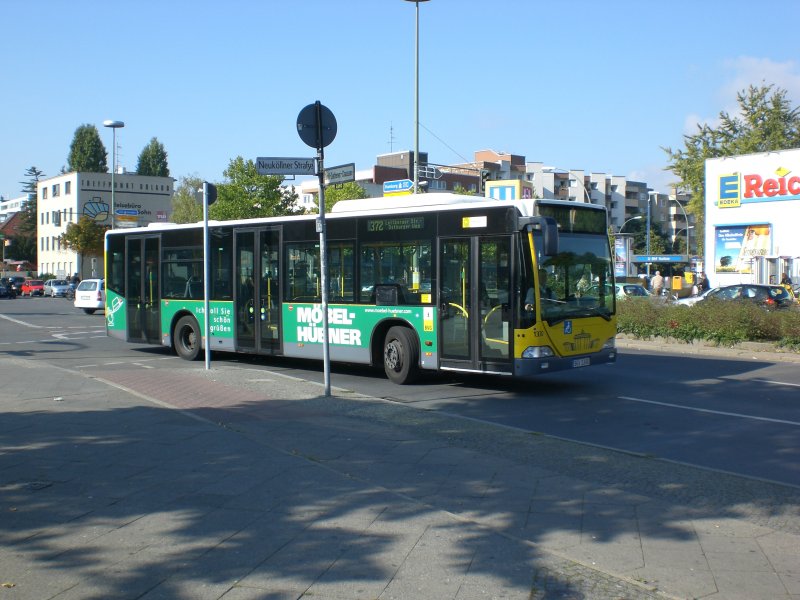 Mercedes-Benz O 530 I (Citaro)auf der Linie 372 nach Rudow Ostburger Weg/Letteberger Strae am U-Bahnhof Rudow.